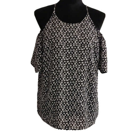 Apt. 9 Tops - Apt 9 black-and-white cold shoulder top size large
